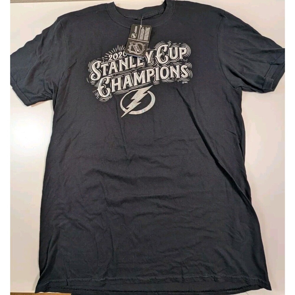 NWT TAMPA BAY LIGHTNING STANLEY CUP CHAMPIONS 2020 BLACK Sz Large T-SHIRT